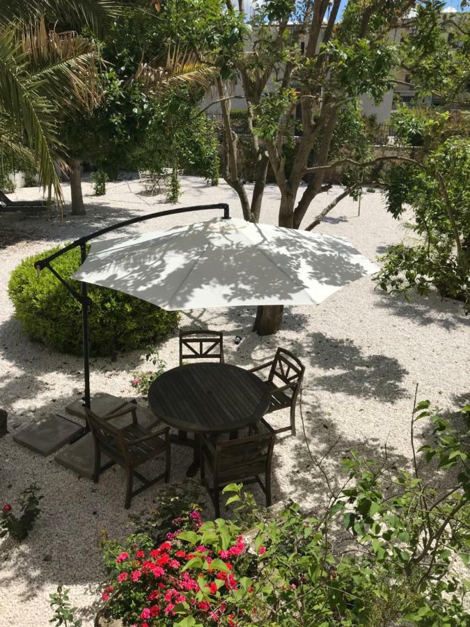 Giardini 82 B&B Γκραβίνα Εξωτερικό φωτογραφία